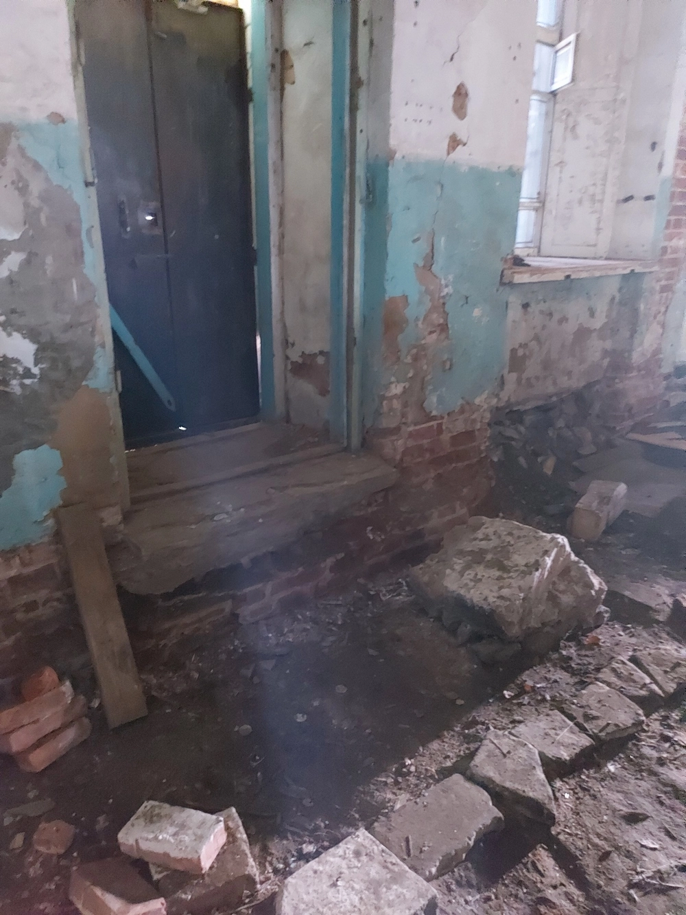 Богоявленский храм в Ныробе, место погребения Михаила Романова
