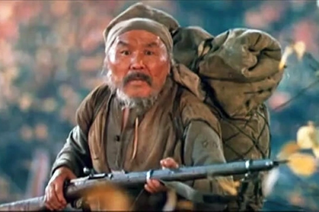 Максим Мунзук в фильме «Дерсу Узала». 