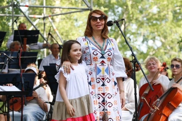 Екатерина Рождественская старается приезжать на Алтай вместе со своей семьей.