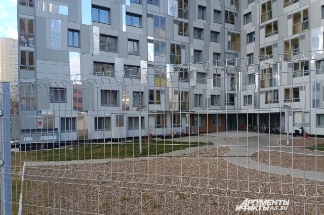 Дом в ЖК «Гулливер», возле которого нашли тело.