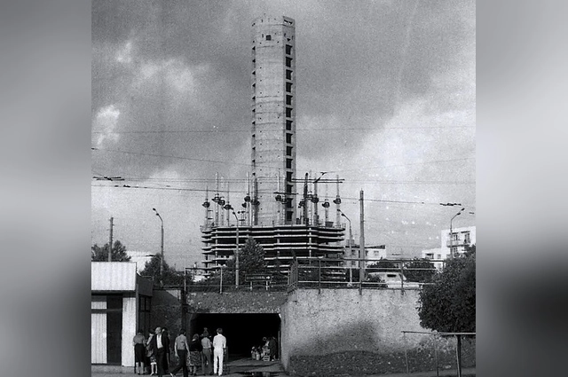 Первый дом с лифтом в Евпатории, 1971 г.