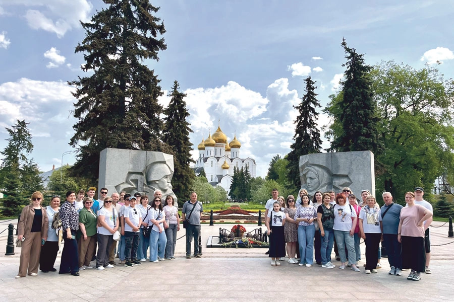 Люди должны хорошо трудиться и достойно отдыхать.