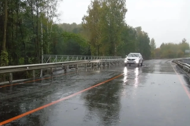 Временный мост открыли на пять дней раньше планируемого срока.