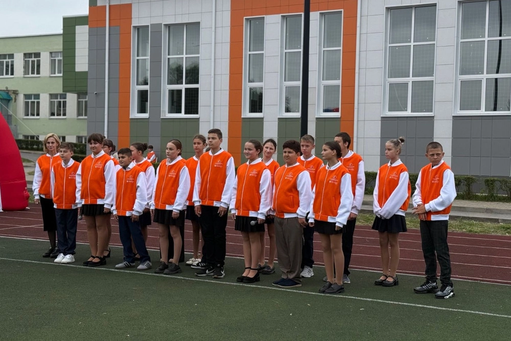 Ребята перед торжественным открытием АгроКласса