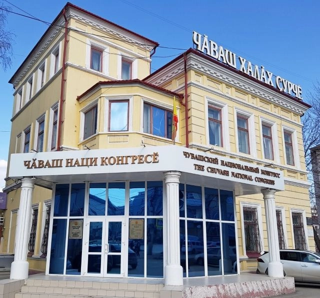 В этом здании могла быть размещена церковь.