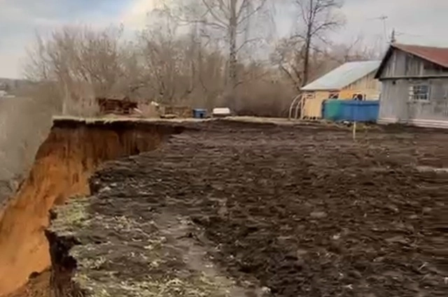 Жители села Охлебинино боятся остаться без домов.