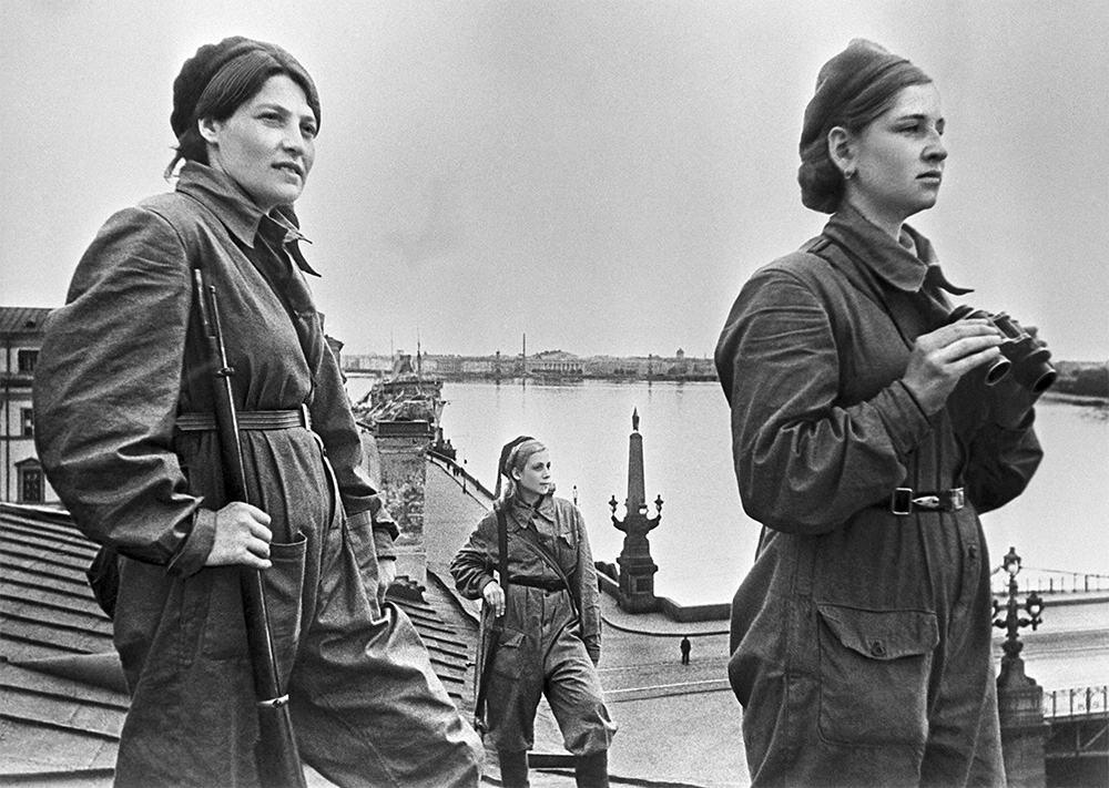 Жизнь этих девчонок оборвалась, когда им не было и 20.