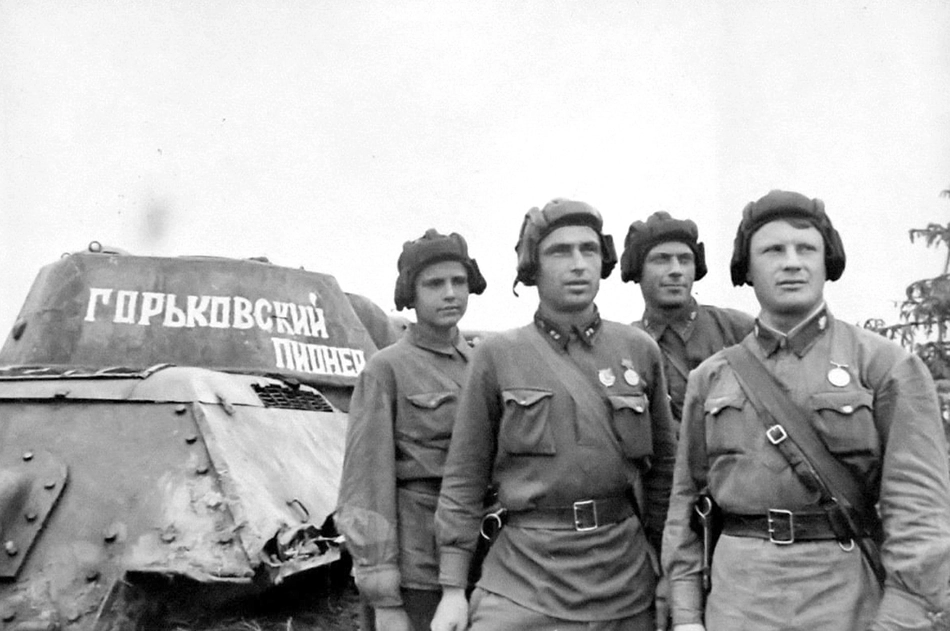 В 1941-1945 годах на средства, собранные горьковскими школьниками и пионерами, было построено семь танков!