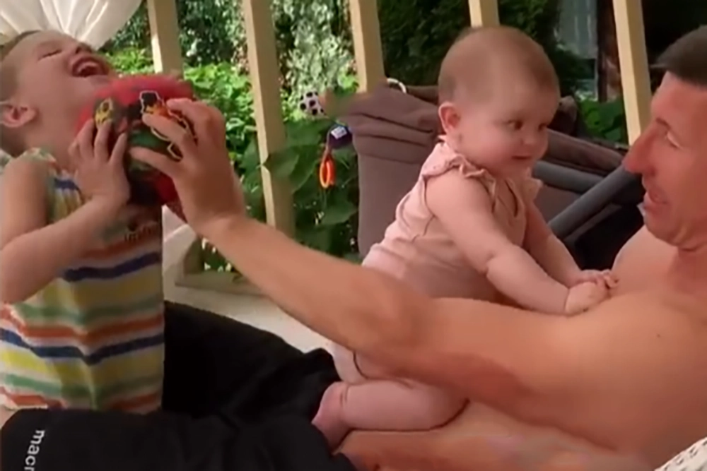 Евгений Алдонин с сыновьями.