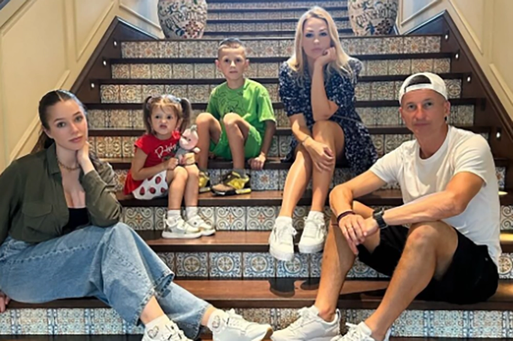 Евгений Алдонин с семьёй.