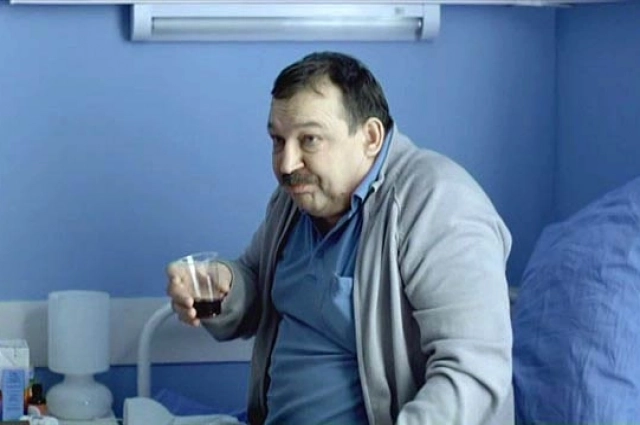 Юрий Тузов в сериале «Интерны». 