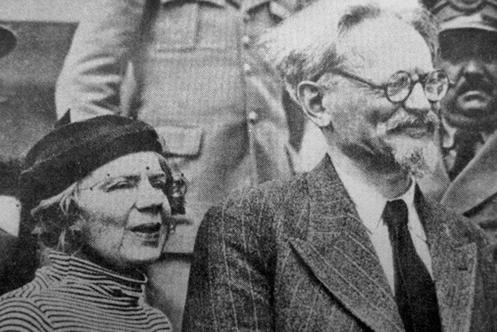 Лев Троцкий с женой Натальей, 1937 год.