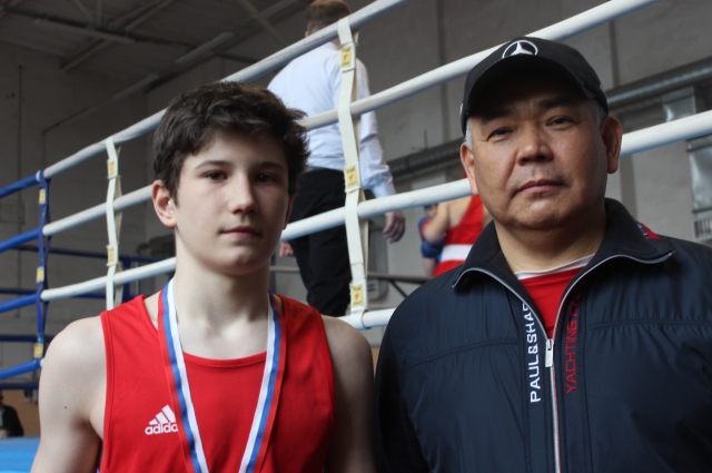 Нардаев посоветовал родителям определить талантливого парня в питерскую школу олимпийского резерва.