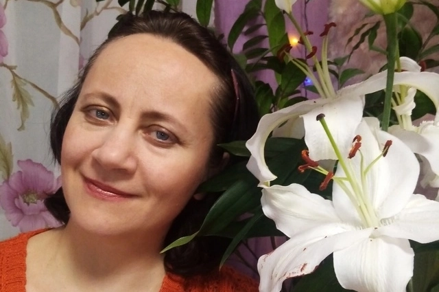 В своих произведениях Юлия Гулакова часто обращалась к городу, размышляла о любви и шутила.