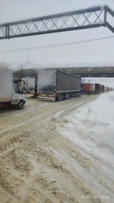 Движение встало. 