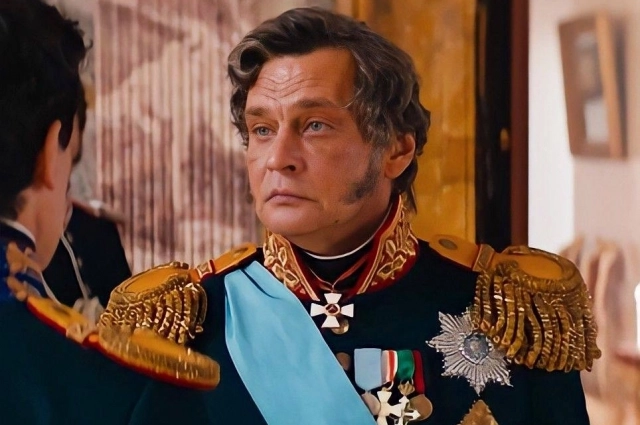 За роль Михаила Милорадовича в фильме «Союз спасения» был отмечен премией «Золотой орёл».