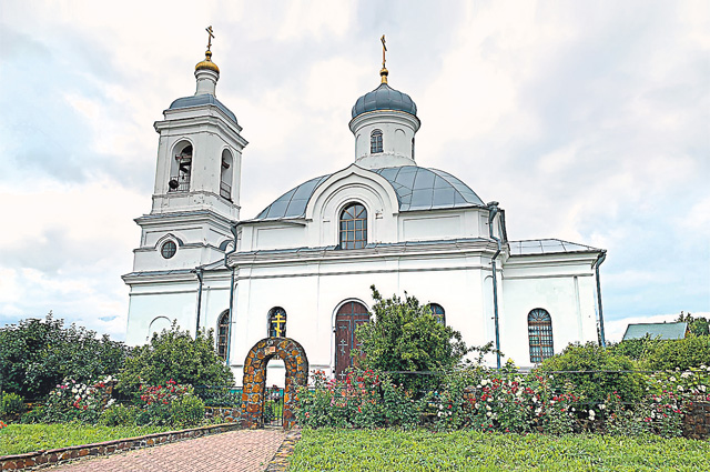 Восстановленный храм в честь пророка Божия Илии в с. Ильинское.