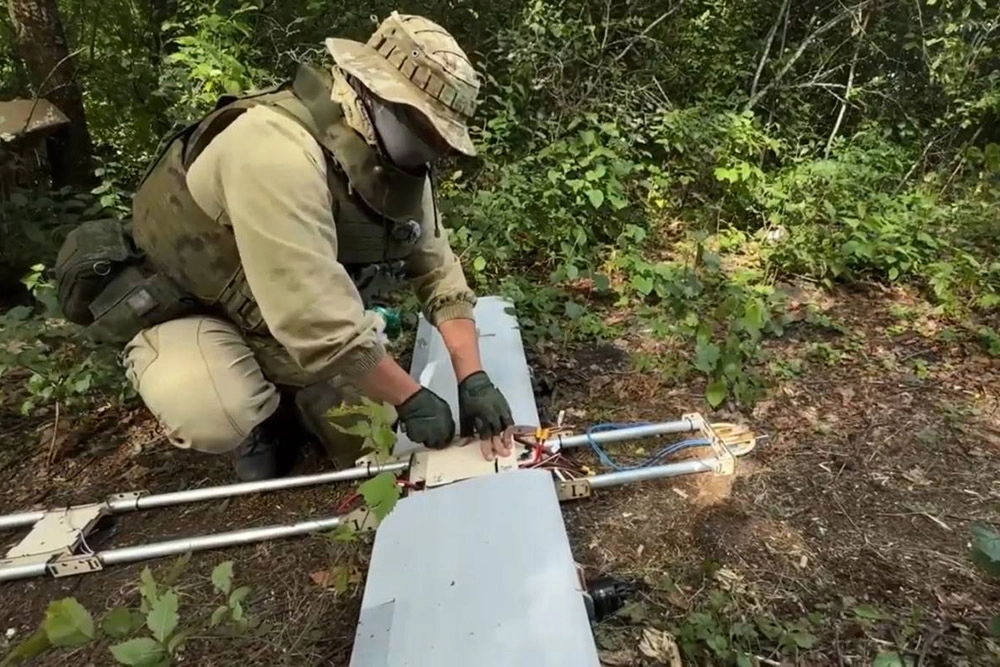 Операторы БПЛА из батальона Феникс группировки войск «Север» работают в Сумской области.