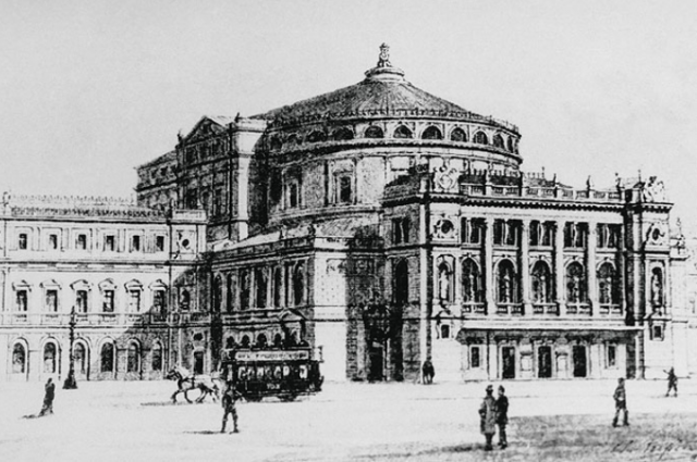 14 октября 1860 года открылся Мариинский театр. Тогда его назвали «великолепнейшим в Европе».