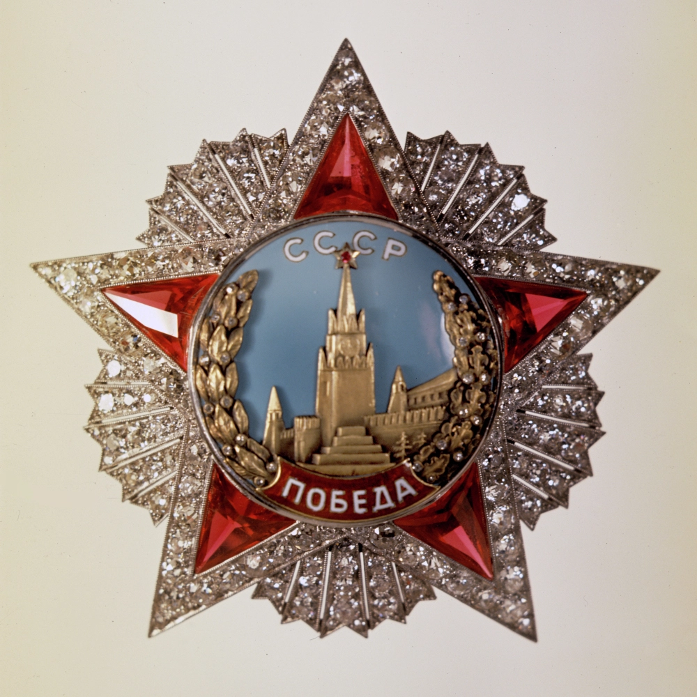 В ордене «Победа», которых изготовили 20 штук, стоят искусственные рубины.