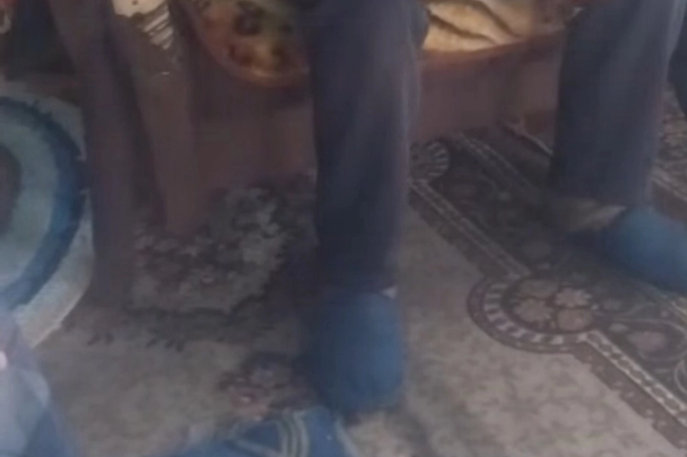 Зуеву в мае исполнится 89 лет. У него дома болели ноги, переживают соседи, что же будет в колонии.