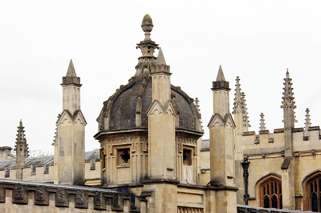 Оксфордский университет.