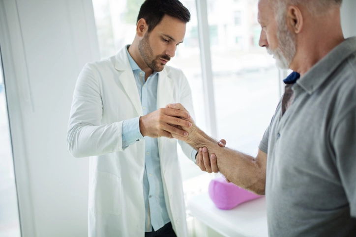 врач, больной, старик