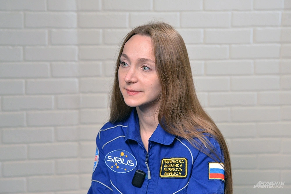 Космическая Анжелика: после полета на Луну она готовится к покорению Марса