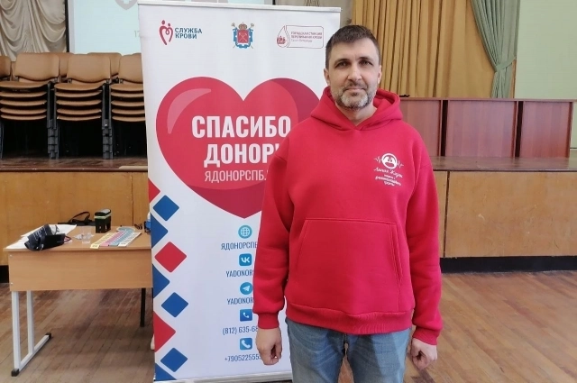 Анатолий Кузнецов недавно получил знак «Почётного донора России». Впервые он сдал кровь в 2009 году. 