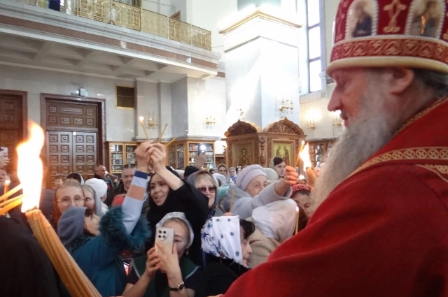 Благодатный огонь в Хабаровске