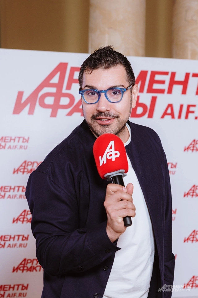 Лев Львович Каграманян, выпускник «Мастерской новых медиа», управляющий партнер брендингового Агентства культурных и социальных проектов «Лев&Единорог», создатель лаборатории-лектория «ШТАБ КУЛЬТУРЫ», эксперт по брендингу