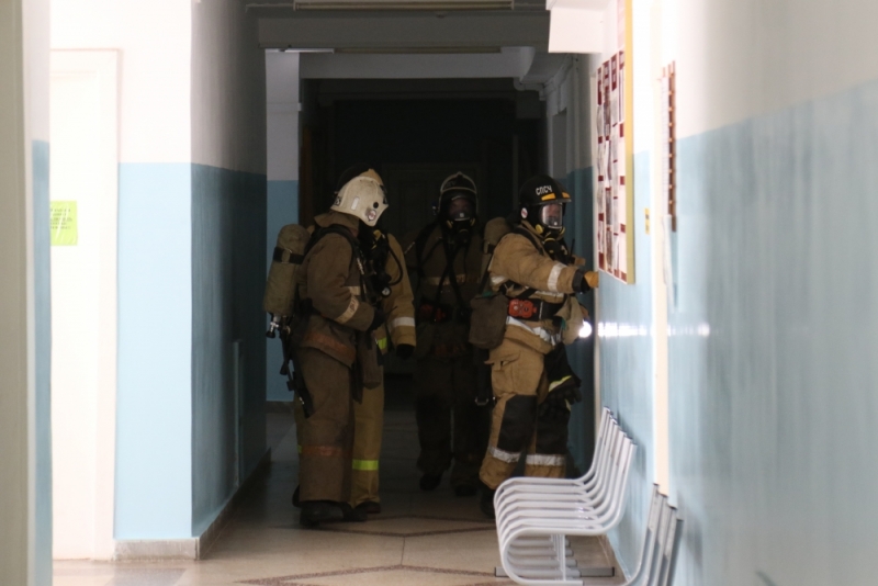 Условный пожар в поликлинике Барнаула