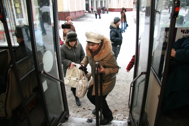 Перевозчиков, которые обслужтвают льготников, в Иркутске по пальцам пересчитать. 