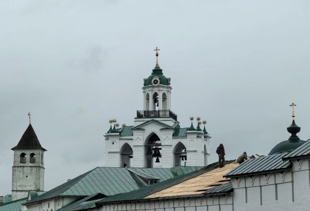 Крышу узея-заповедника видно из разных точек города.