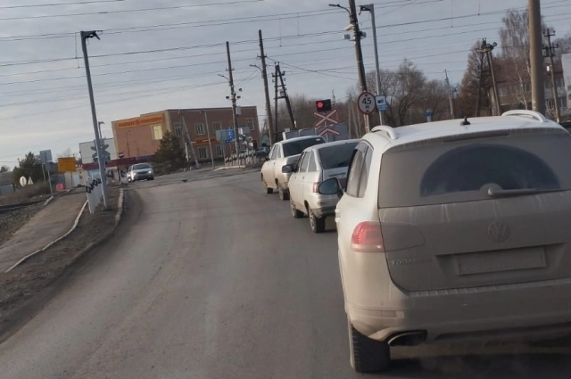 Маршрут по новой схеме движения включает проезд через два нерегулируемых ж/д переезда.