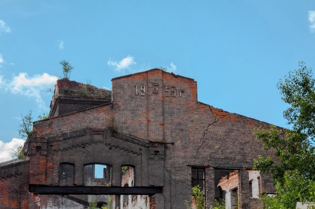 По своему локтю. В Староуткинске вновь сколочена барка сплавщиков