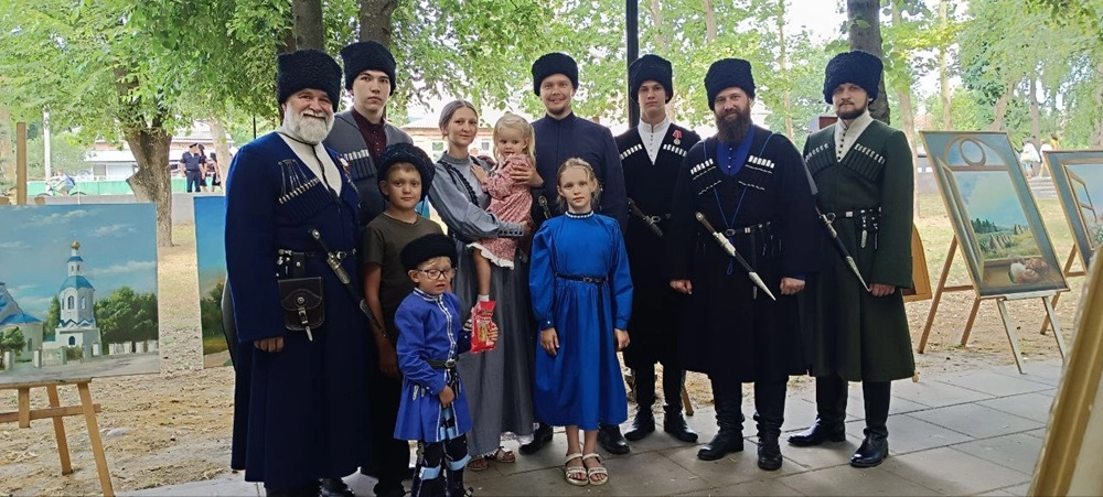 В Москве проводится много казачьих мероприятий, Игорь и Ирина вместе с детьми стараются посещать каждое из них.