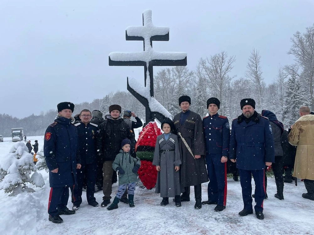 Главных ценностей, по словам главы семейства, три — служение Родине, православная вера и преданность своему казачьему сообществу.