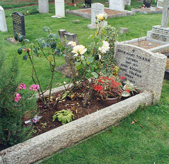 Могила Джона Рональда Руэла и Эдит Толкин, Вулверкотское кладбище, Оксфорд