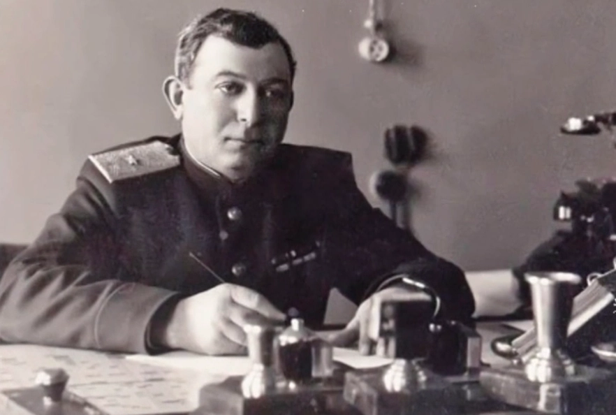 Михаил Гориккер.