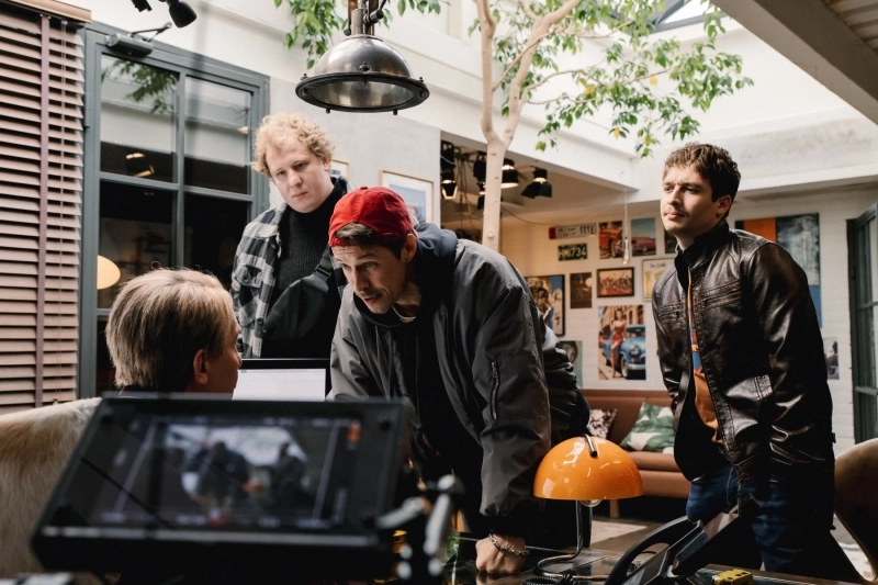 Отмороженные.