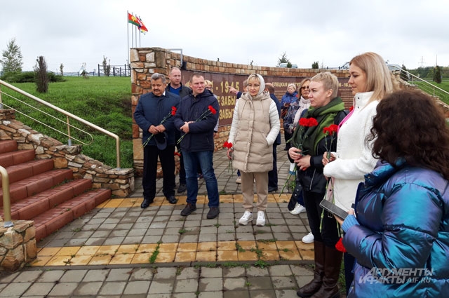 На военно-мемориальном комплексе Знамя Победы.