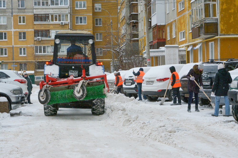 Уборка снега в Нижнем Новгороде 