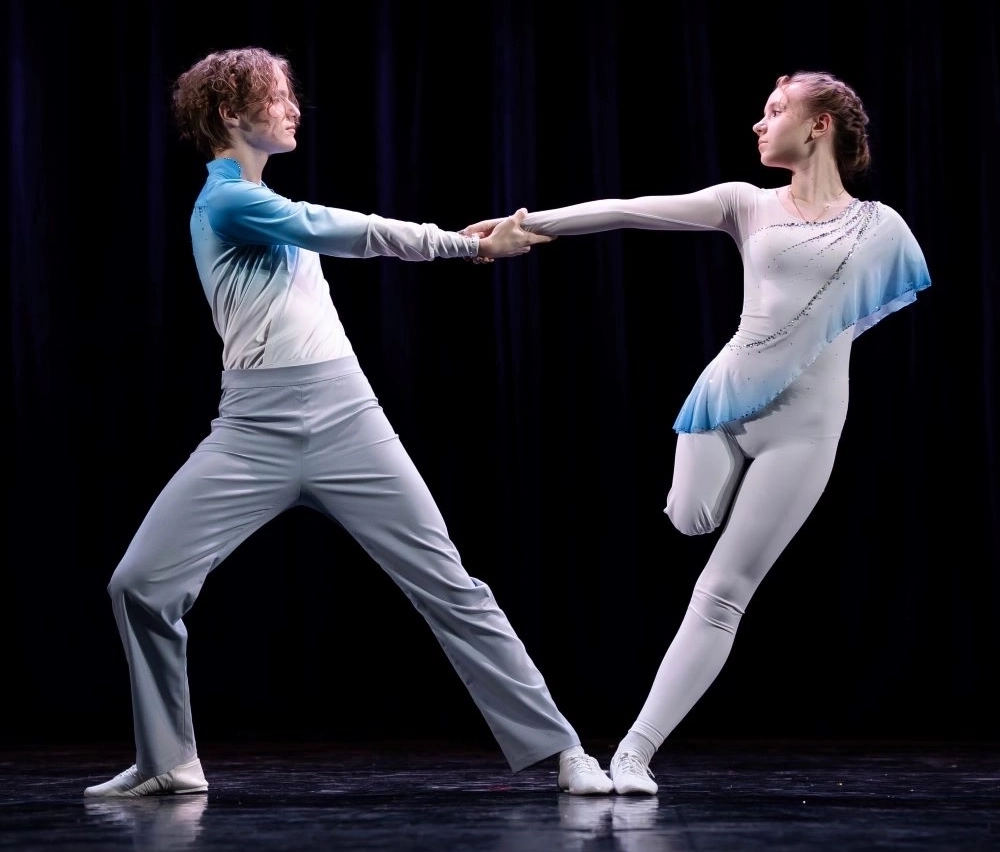 Полина Гладких и Артём Ёлкин.