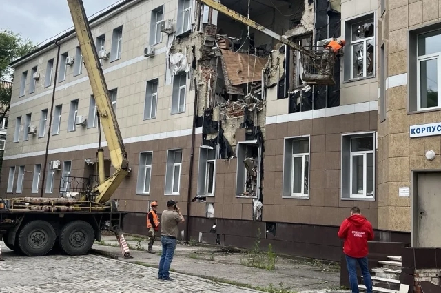 Врачи Донбасса, разрушенный дом