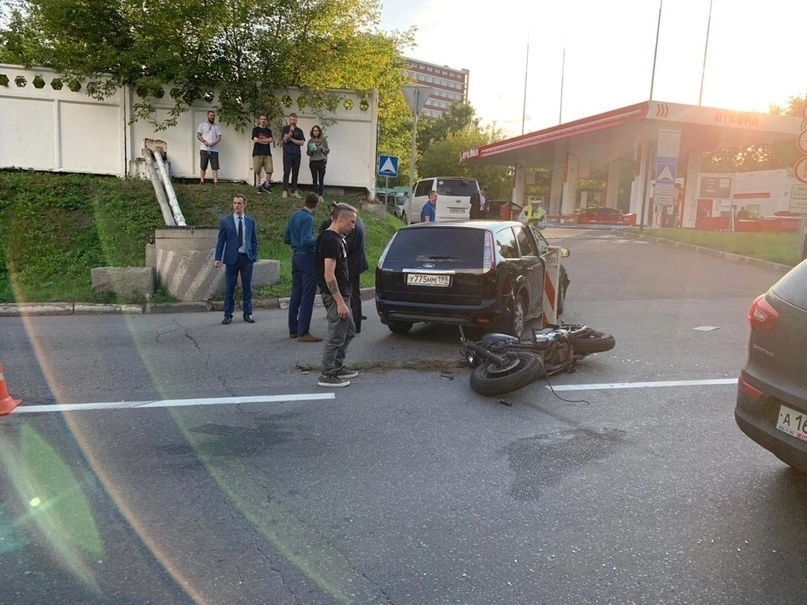 Место ДТП, в котором погиб Александр Кучерявый.