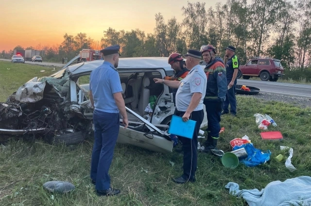 Оба автомобиля не поддаются восстановлению.