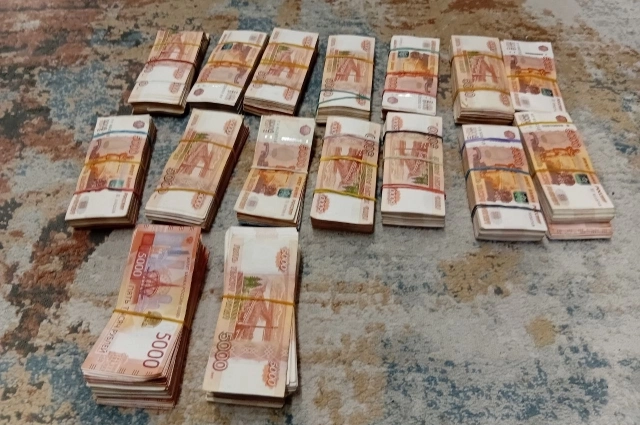 Деньги, изъятые у дропперов