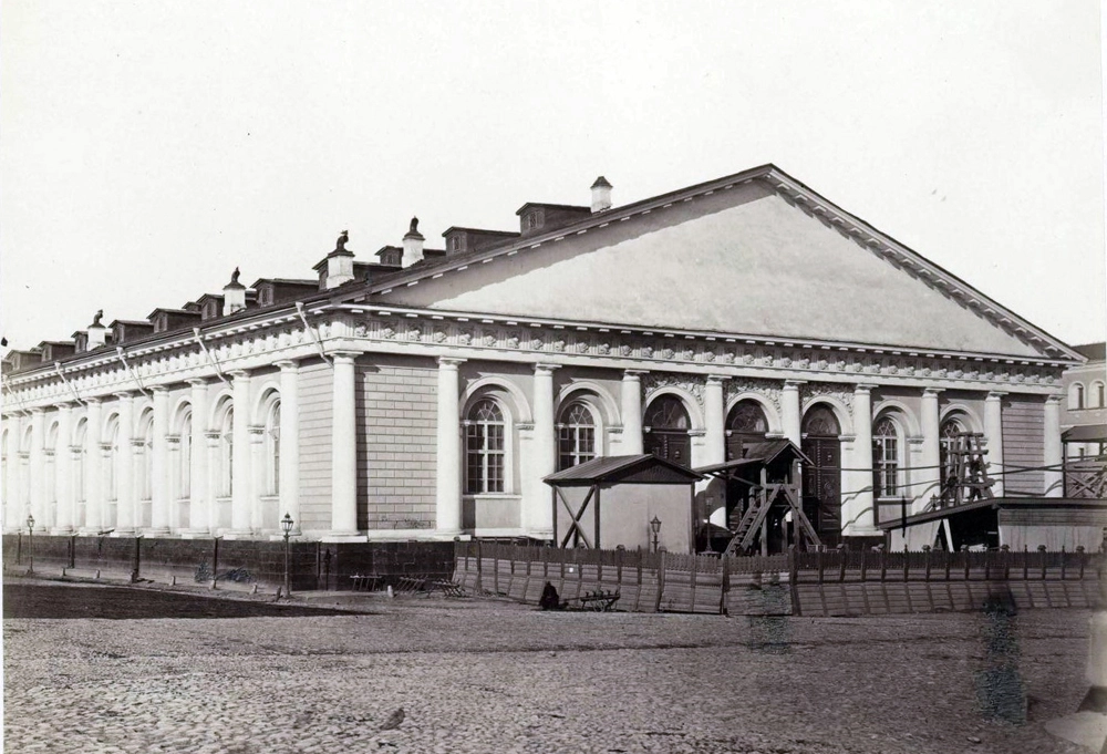 Манеж с машинами. Выставка 1872 г.