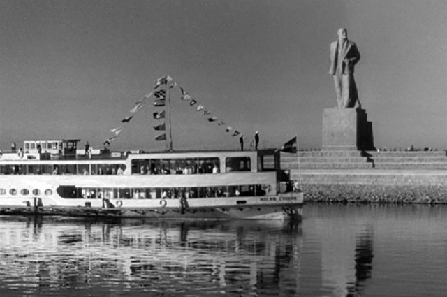 Кадр из фильма «Волга-Волга»